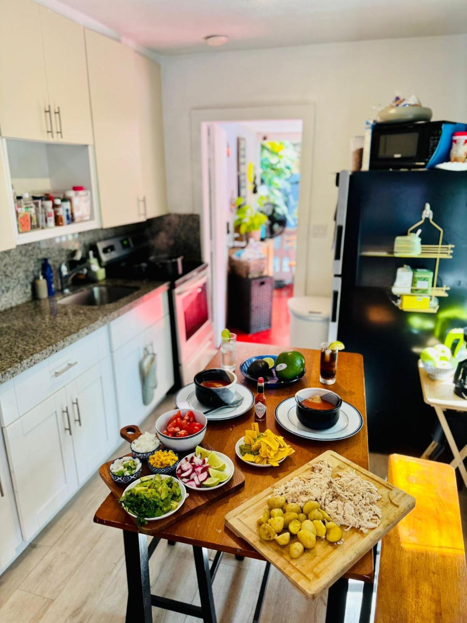 Quiet & Centrally Located House - Private Parking, Laundry And Storage For Luggage * Miami